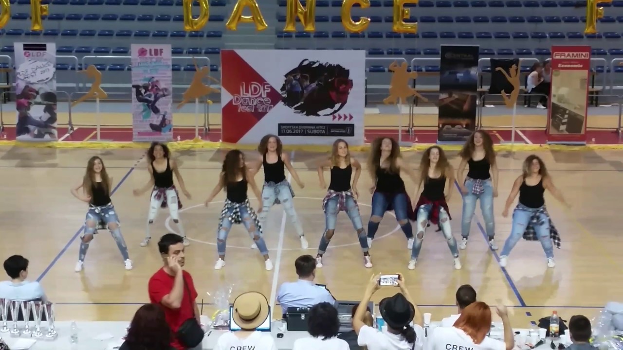 Reggeaton lento by ChikaZ kids (LDF Dance FEST 2017.)