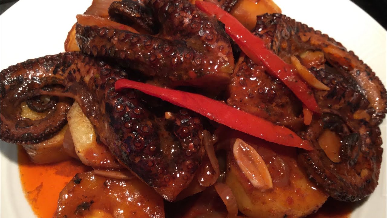 Polvo Assado na Panela com pimentos