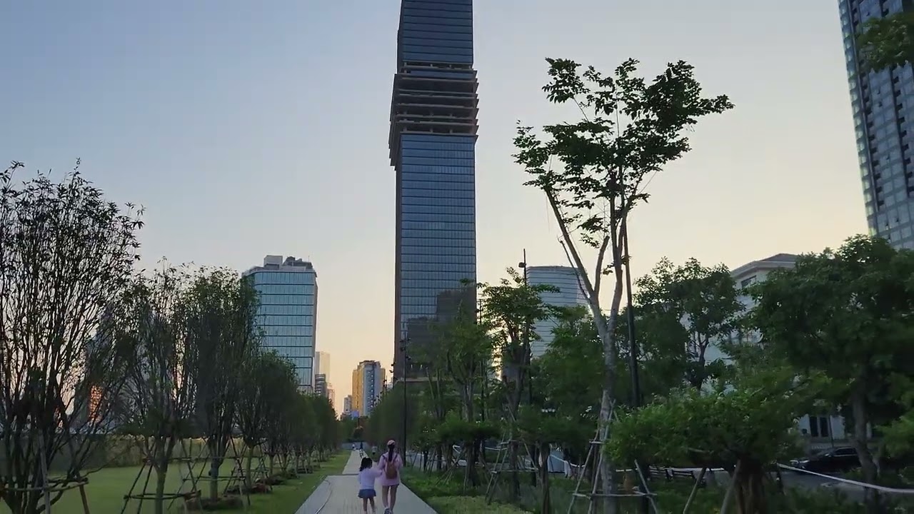 Công viên Vinhomes Golden River - Quận 1