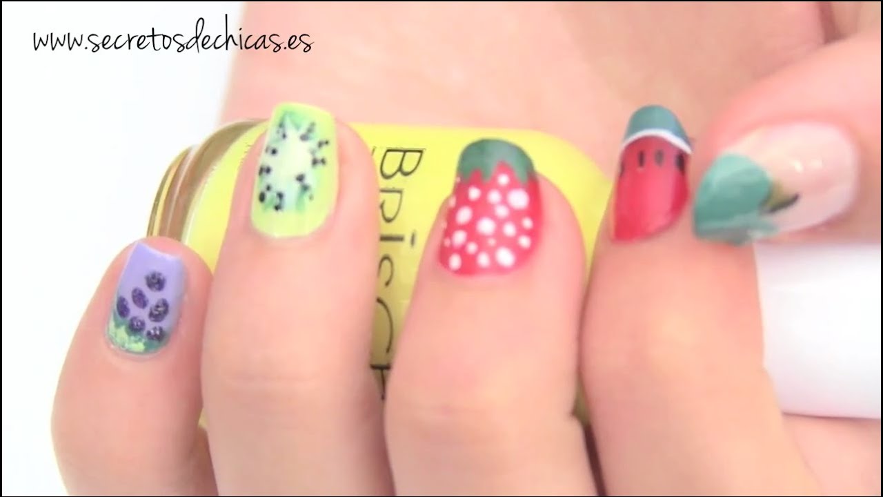Pintado de uñas frutales