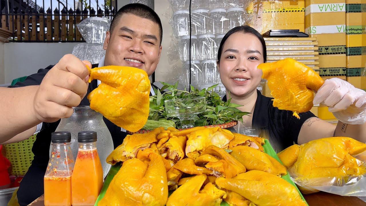 Vợ Chồng Mập Food Xử Gọn 2 Con Gà Ủ Muối Vàng Ươm Da Giòn Sần Sật Ngon Mê Ly