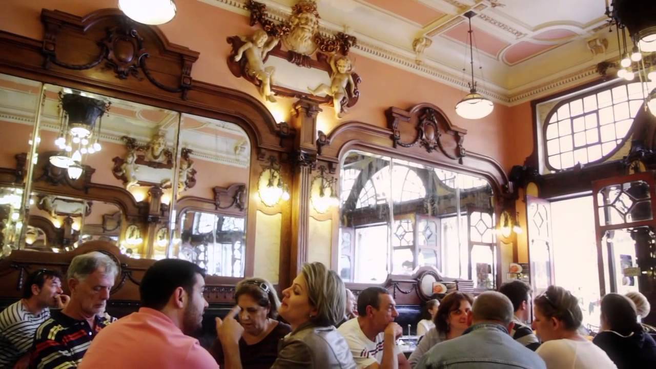Majestic Café