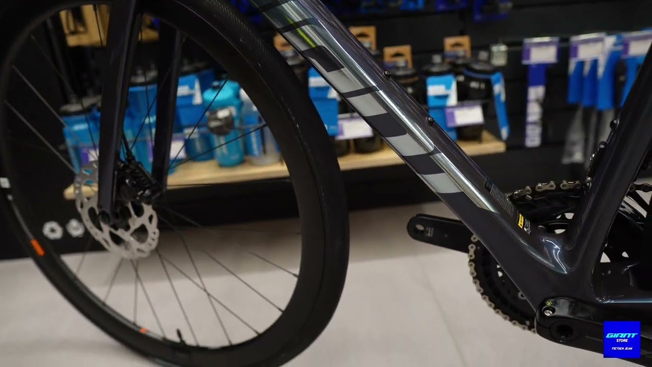 2025 GIANT DEFY ADVANCED 0