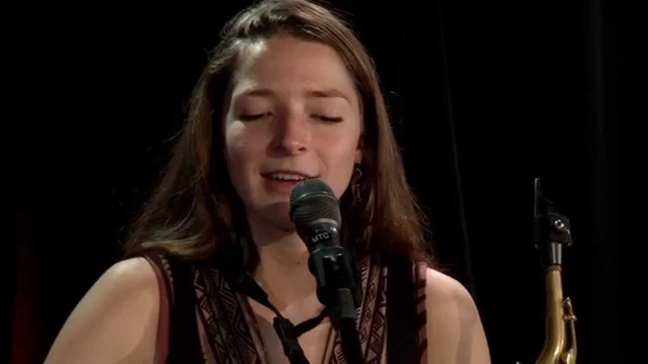 Lagrimas Negras played by Maracujá