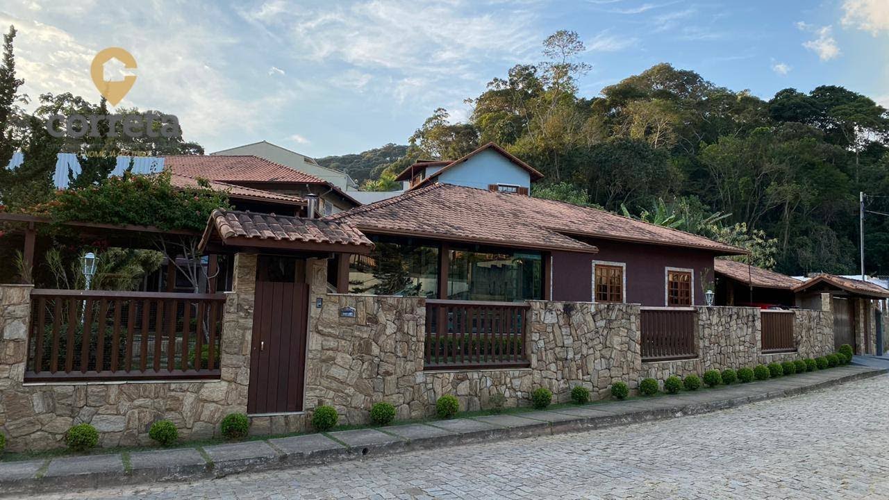 Linda residência linear em excelente localização nas Braunes em Nova Friburgo-RJ
