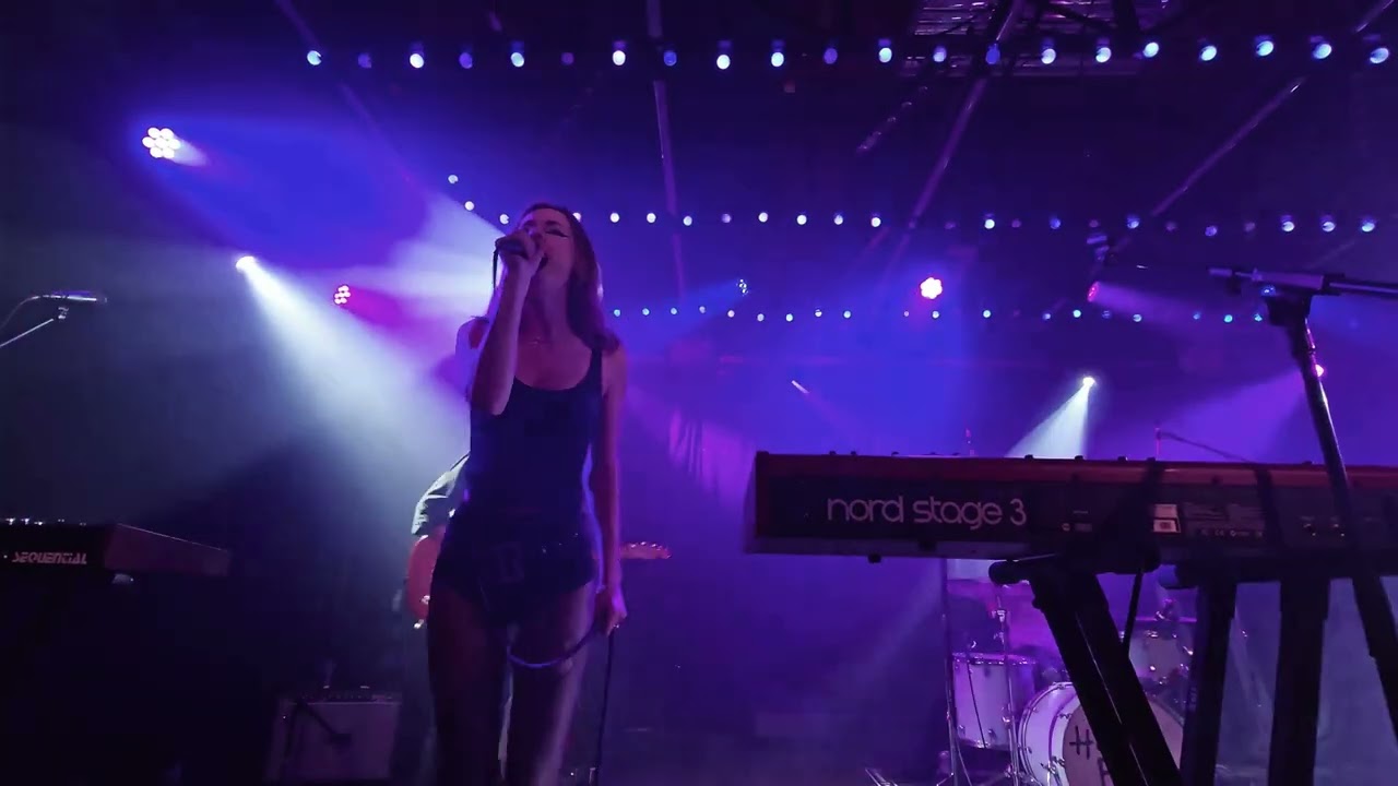 Hotel Fiction - LIVE @ Saturn (Magic Man)