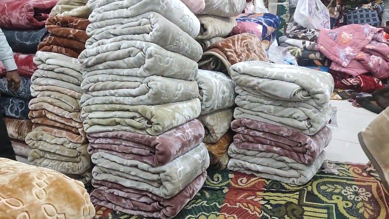 Export Surplus Blanket Lot In Solid Plain Colours