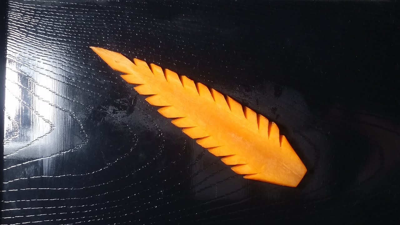 Very Simple Carrot Leaf Design - The Art Of Fruit And Vegetable Carving