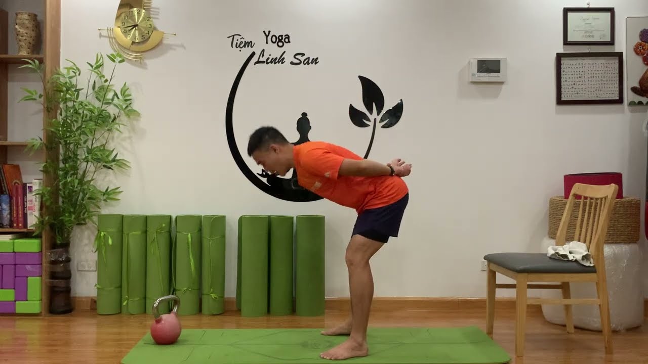 Hướng dẫn 4 bước nắm vững kỹ thuật Kettlebell Swing (Vung Tạ Ấm) Cho Người Mới