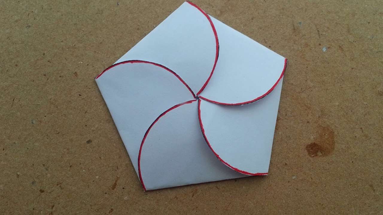 How To Make A Closed Flower Petals Envelope - DIY Crafts Tutorial - Guidecentral