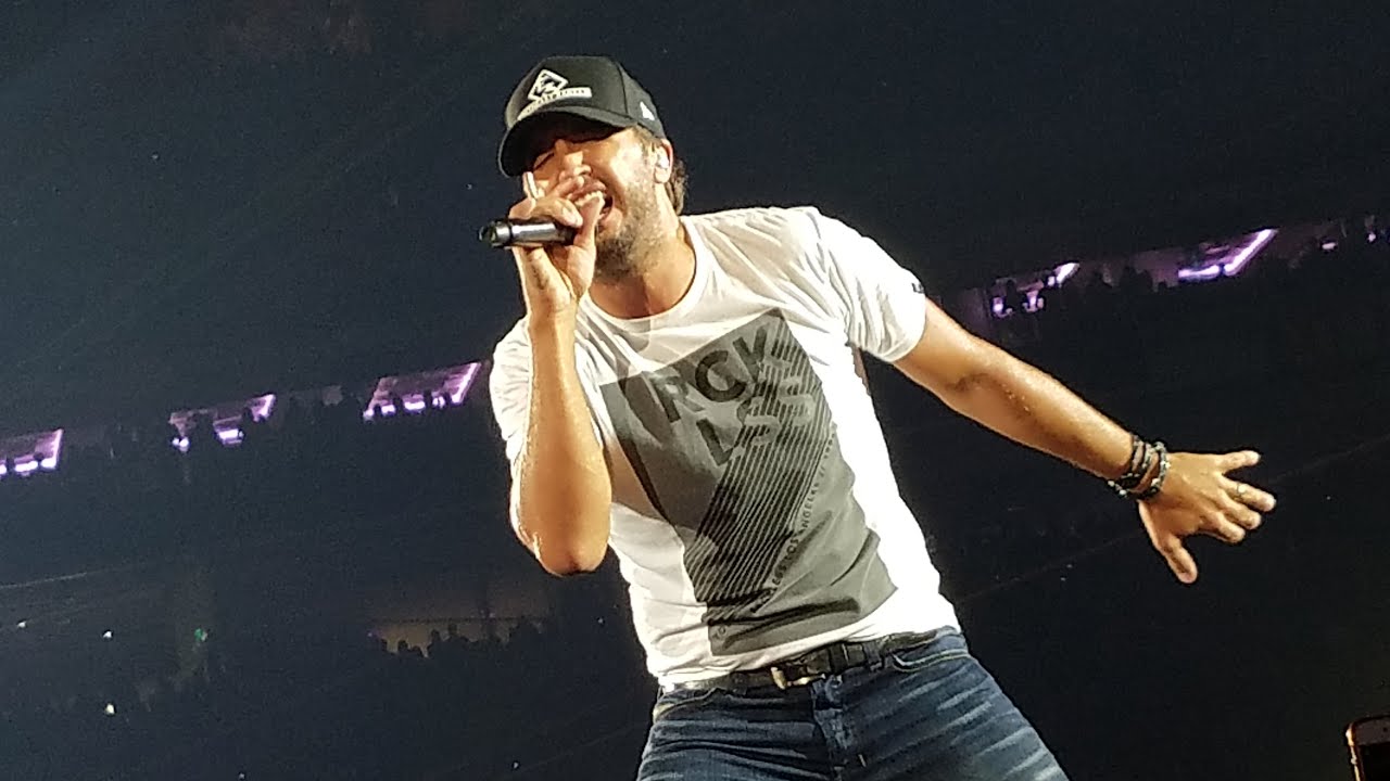 Luke Bryan - Move - US Bank Stadium | StewarTV