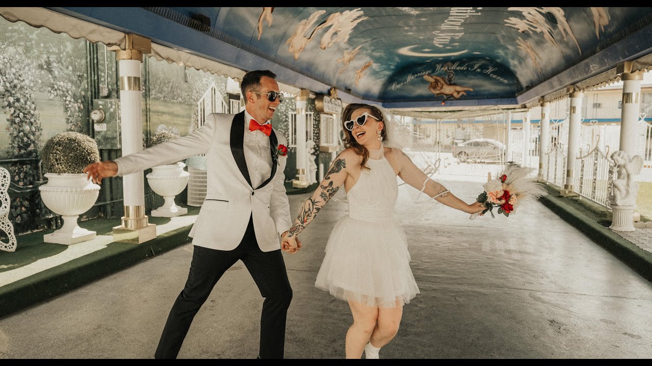 Ditch the Big Wedding and Elope in Las Vegas!