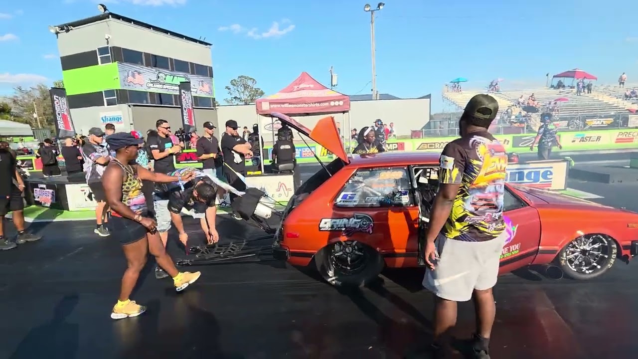CAR RACING