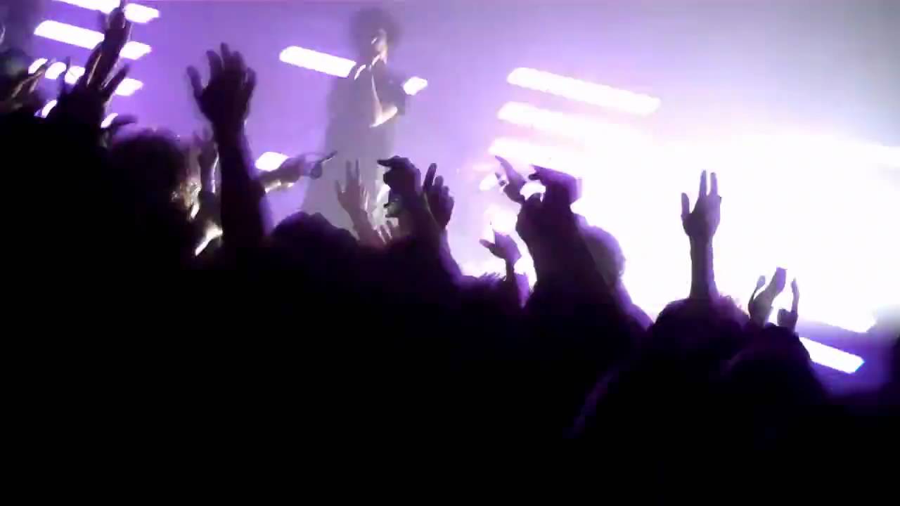 Crystal Castles @ Echoplex 4/12/10 - 'Air War'
