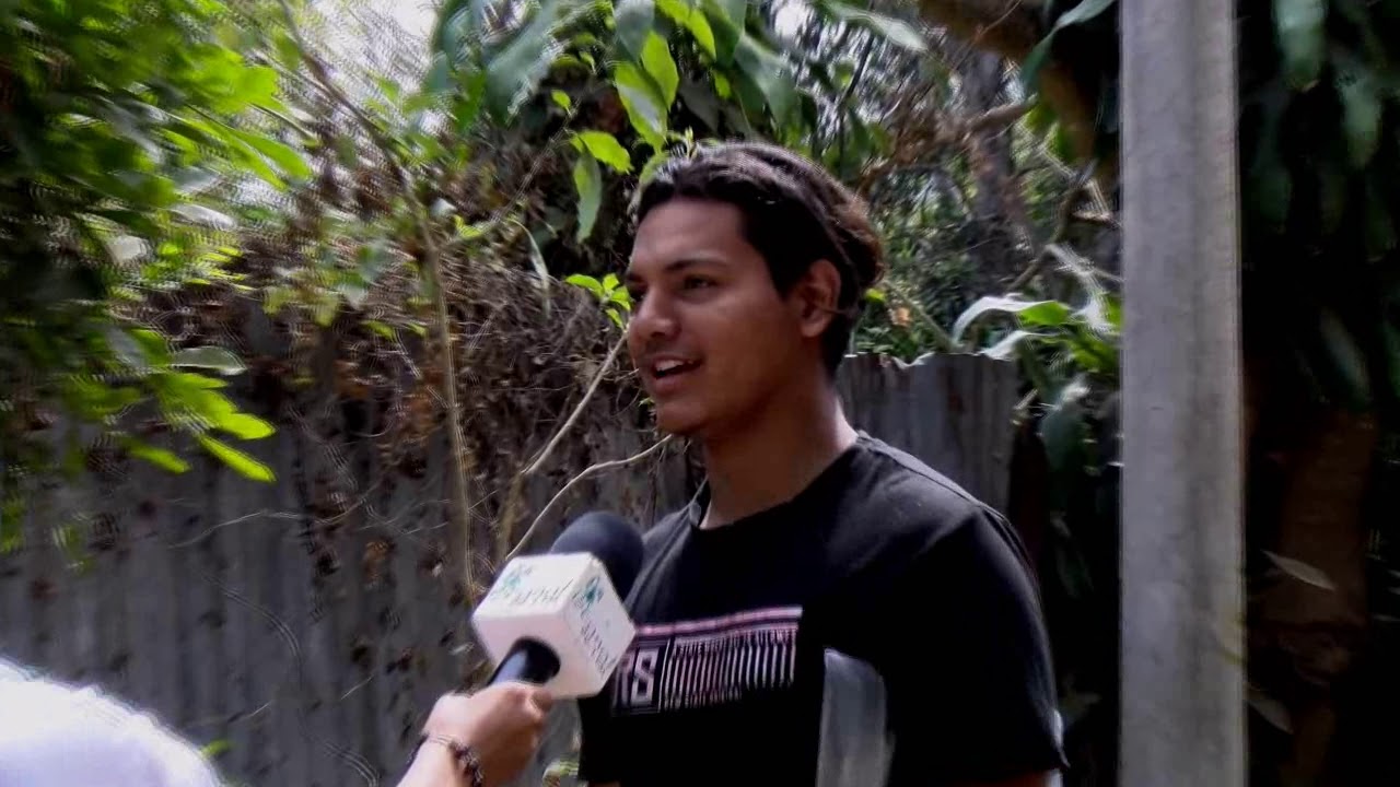 JÓVENES RECOGEN LA BASURA DE LA COMUNIDAD FRANCIA