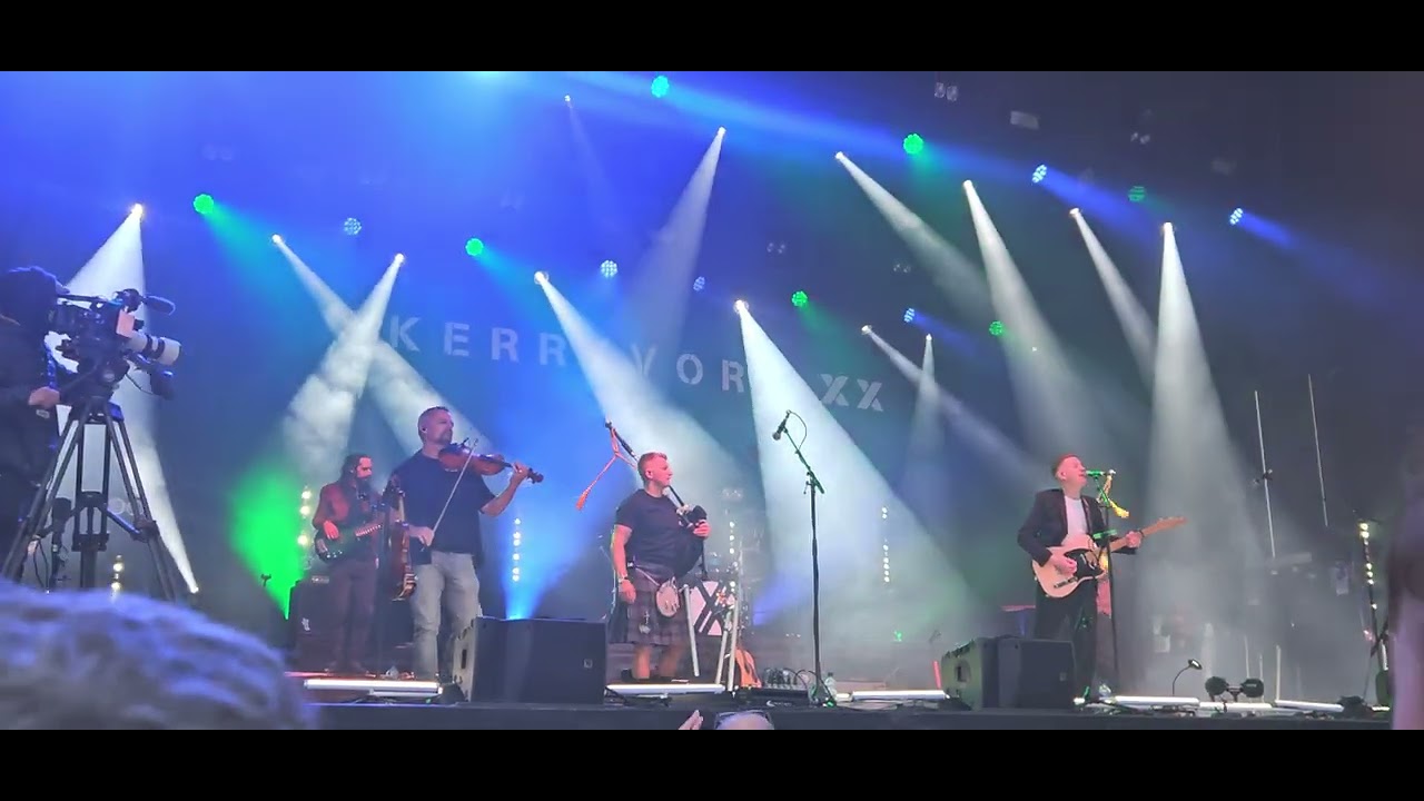Gun Fhois & Path To Home - Live @ Floors Castle
