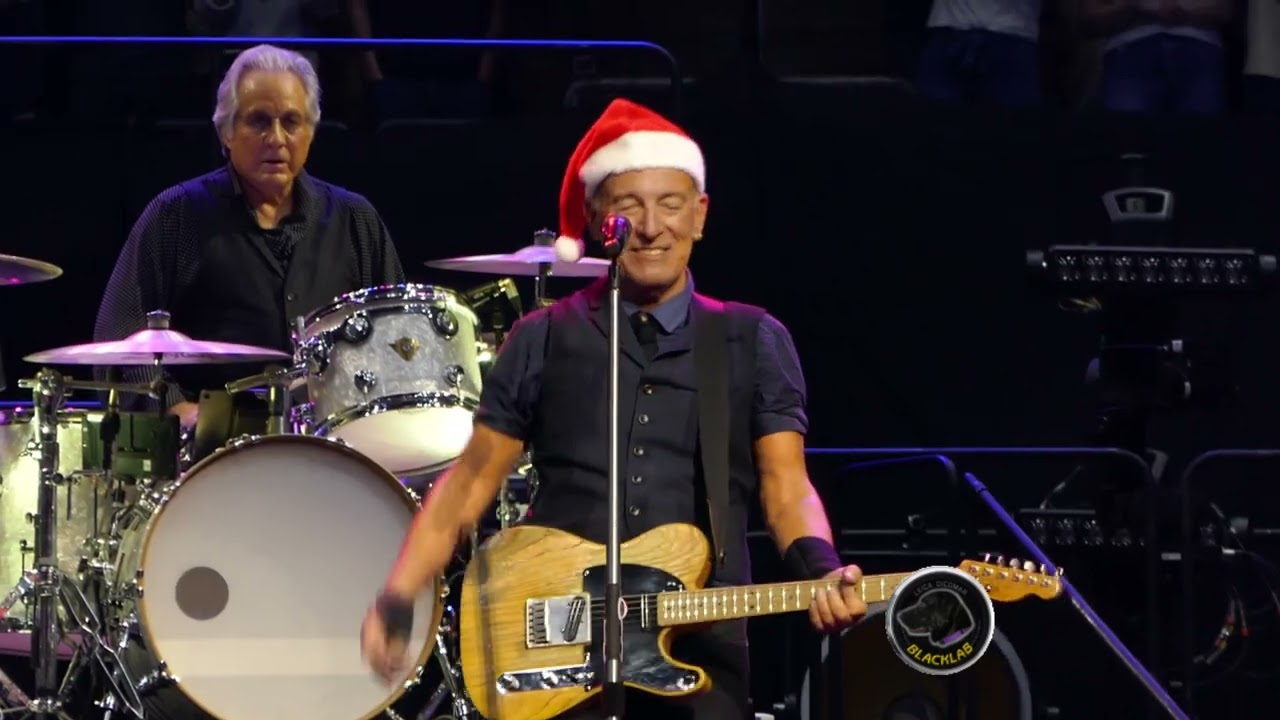 Better Days - Santa Claus Is Comin' to Town- Bruce Springsteen - Toronto November 6, 2024