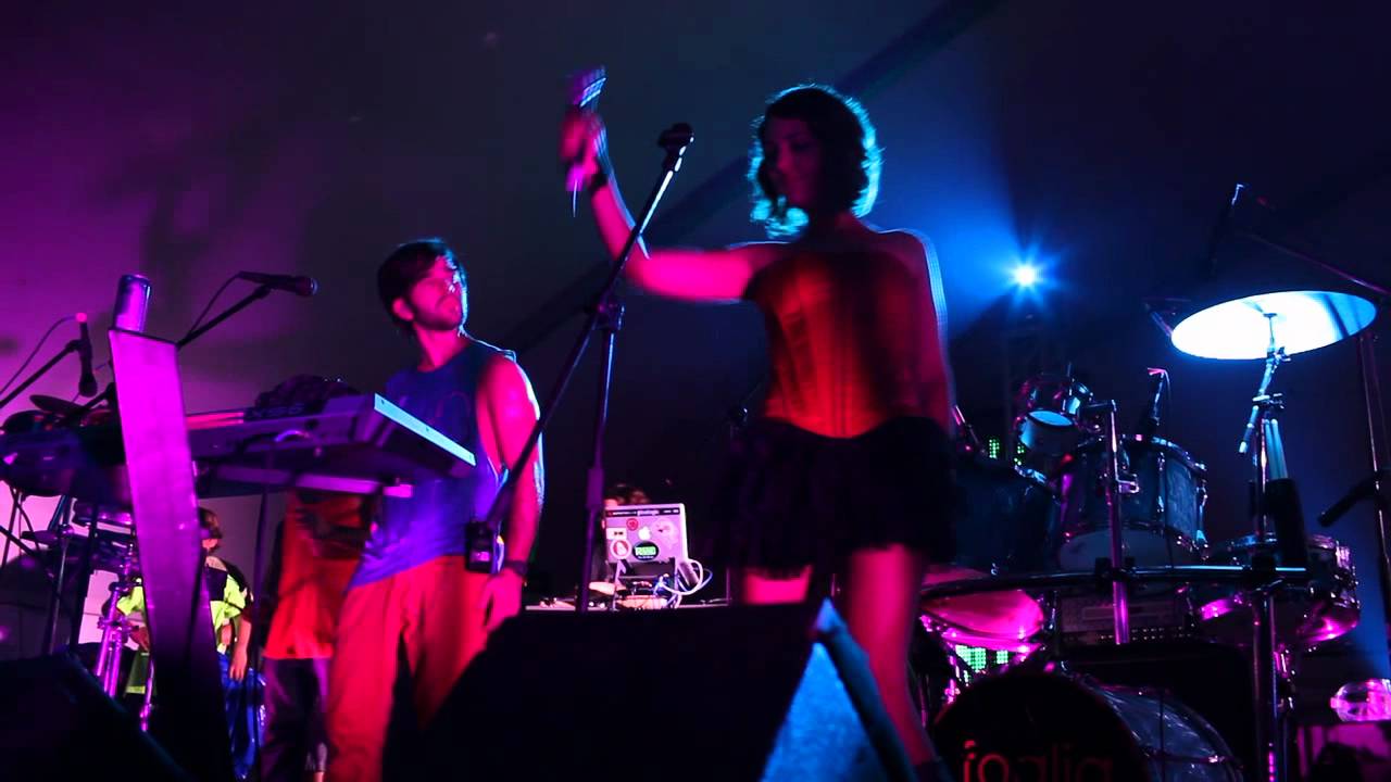 foglia - longing for your touch (ft. La Nikko) live @ Indie Fest