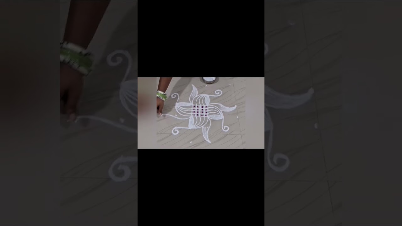#aadi18kolam #aadimadhamkolam #aadivellikolam #aadisevvaikolam #varalaxmipoojarangoli #rangolidesign