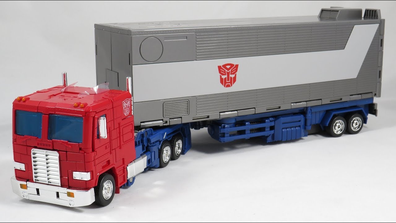 Transformers Masterpiece MP-44 Optimus Prime accessories & truck mode comparison