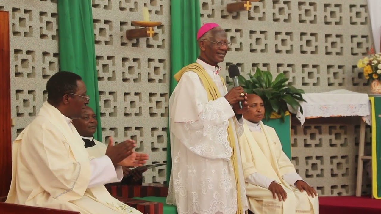 ASKOFU MSTAAFU WA JIMBO KATOLIKI IRINGA ATOA UJUMBE HUU BAADA YA KUTANGAZWA KWA ASKOFU MTEULE