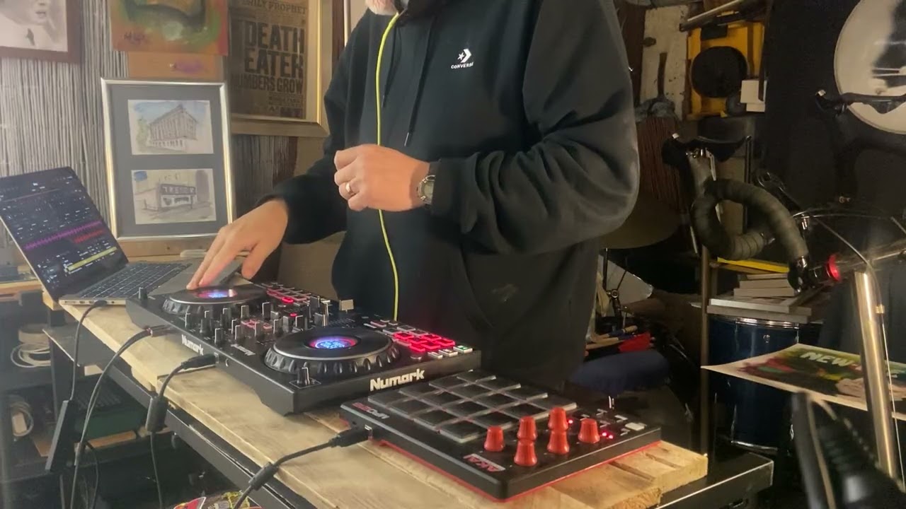 Ordinary Human - techno from the garage 
