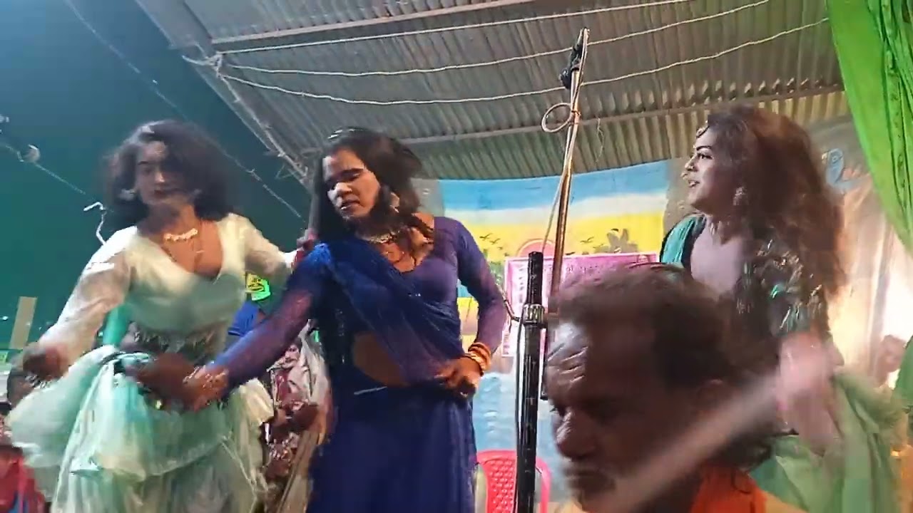 पारो रानी का बहुत भयंकार डांस फुर्ती लाल जोकर ❤️#viralvideo #nautanki #trending #dancevideo #video