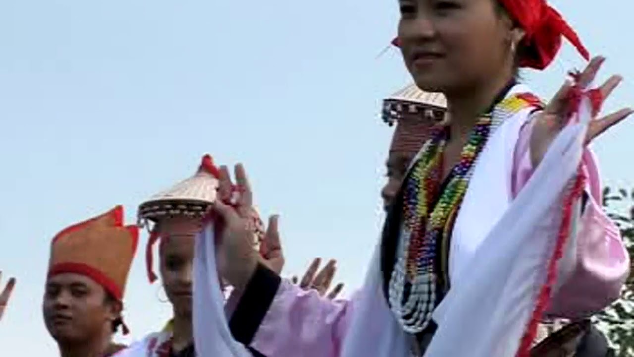 Sarawak Cultural Dance - Bidayuh (Rejang Be'uh)
