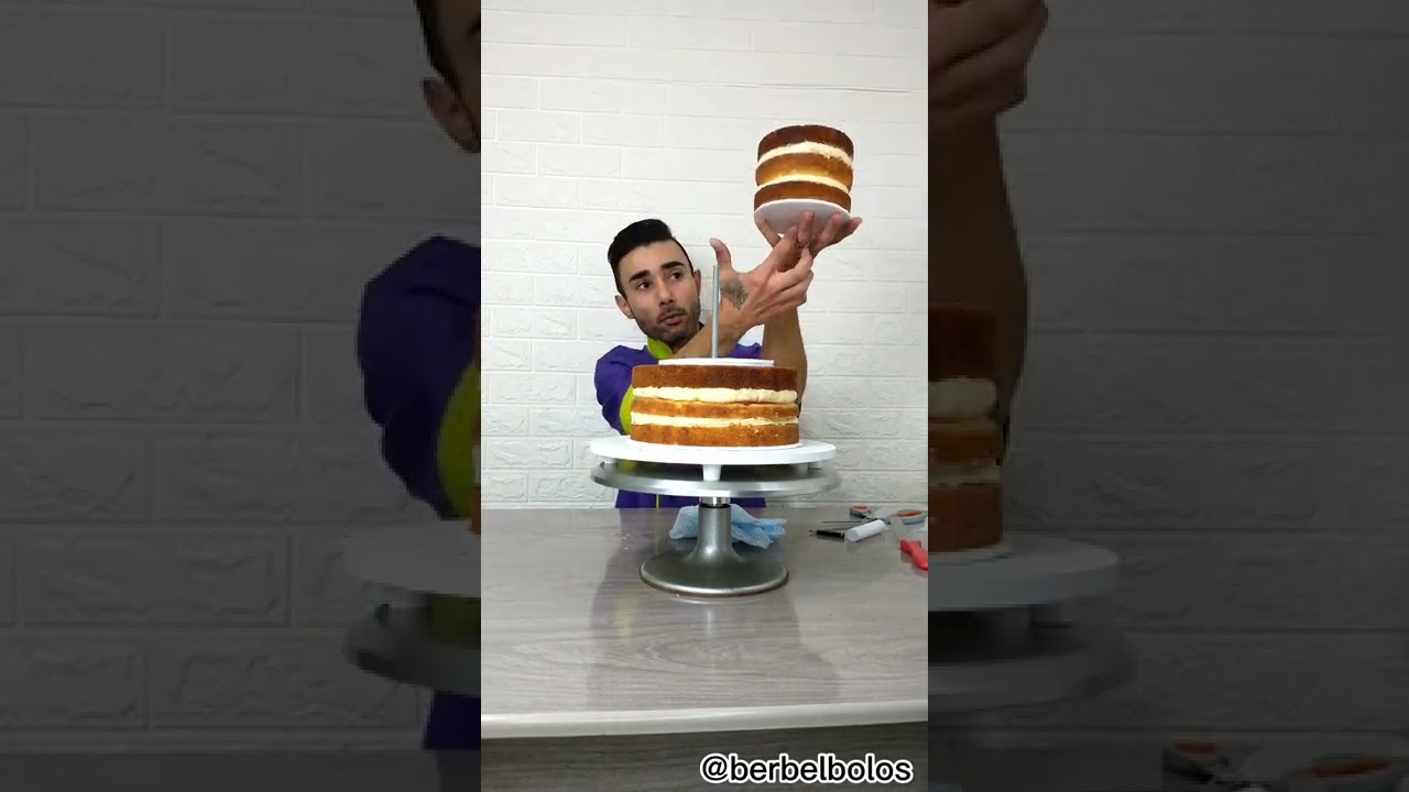 Estrutura para bolo de andar que te permite até virar o bolo de ponta cabeça 😱😱😱...
