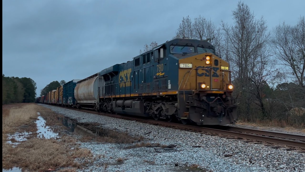CSX M491-02 SB Manifest Train Plays Jingle Bells 🔔 🎄🎅🏻 Plus Mid DPU Thru Danwood SC
