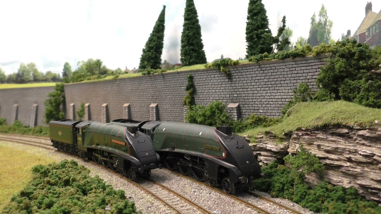 LNER A4s Hornby vs Bachmann