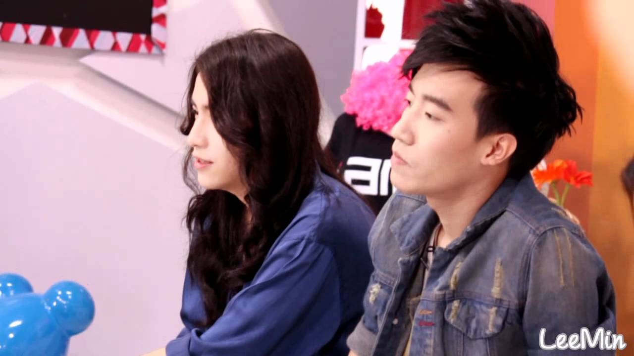 15Nov11 Singular @Pop Chanel During the Break 1