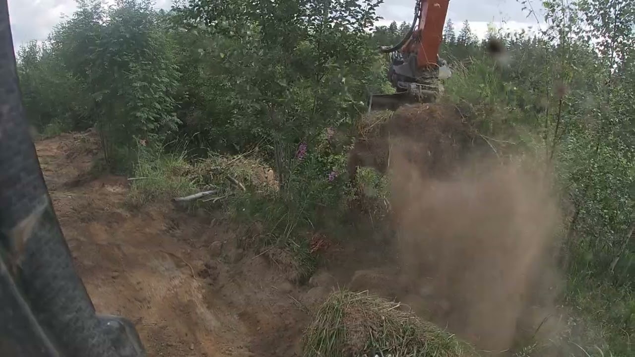 Old road repair video.. Hitachi 130 lcn