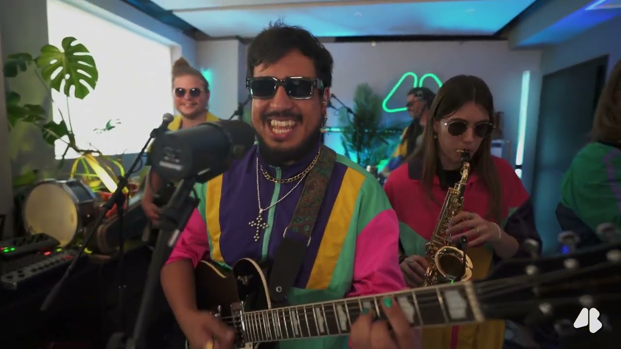 Los Justicieros - Un Besito (Artes Búho Live Session)