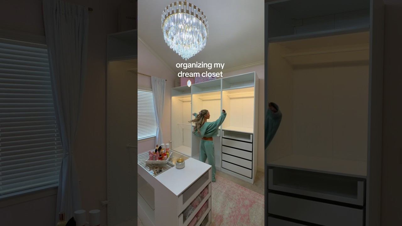 my fav room in the house🙌🙌#roomtour #satisfying #vlog #aesthetic #closet #outfitinspo