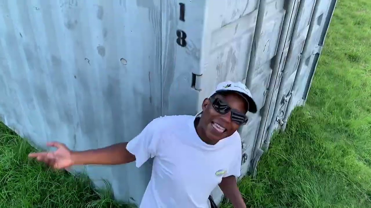 For Real Freestyle (visualiser)