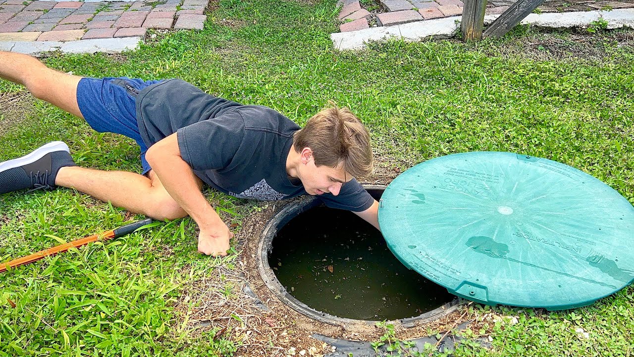 WHAT WAS LIVING IN MY SEPTIC TANK ?! WE PULLED IT OUT !