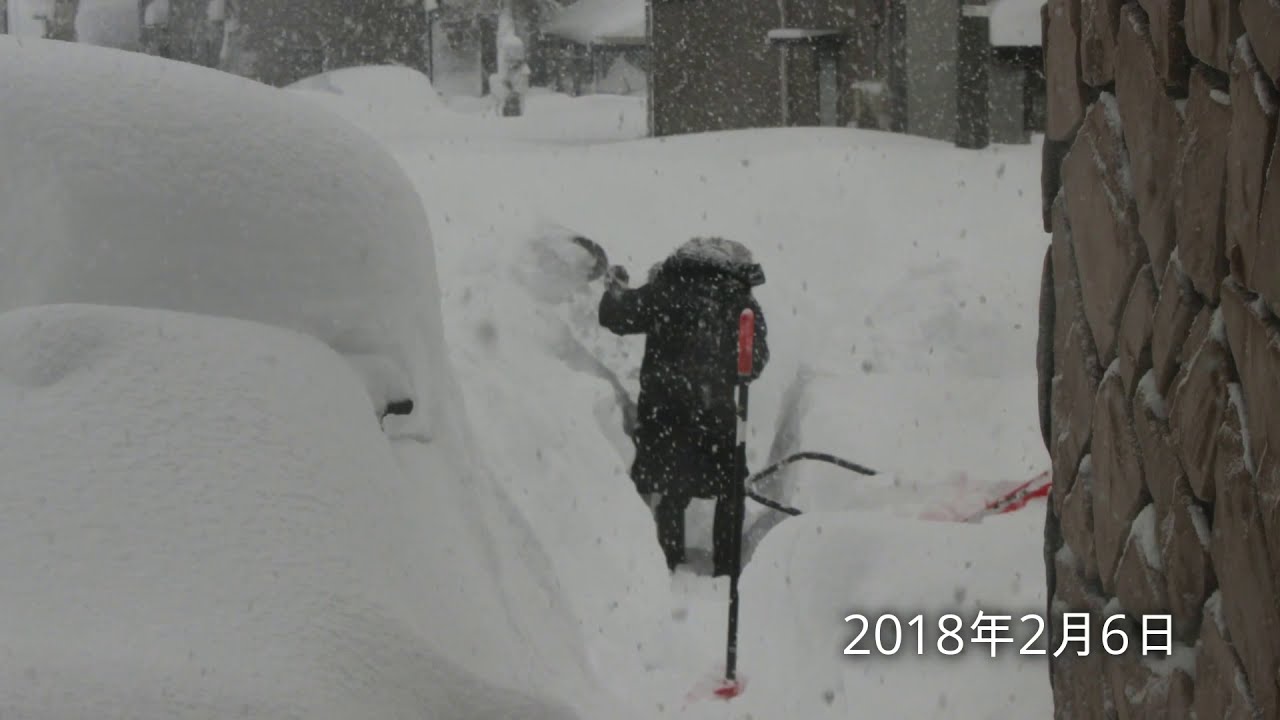 大雪警報、2021年福井県嶺北地方大雪予報、タイムラプス。渋滞。雪かき
