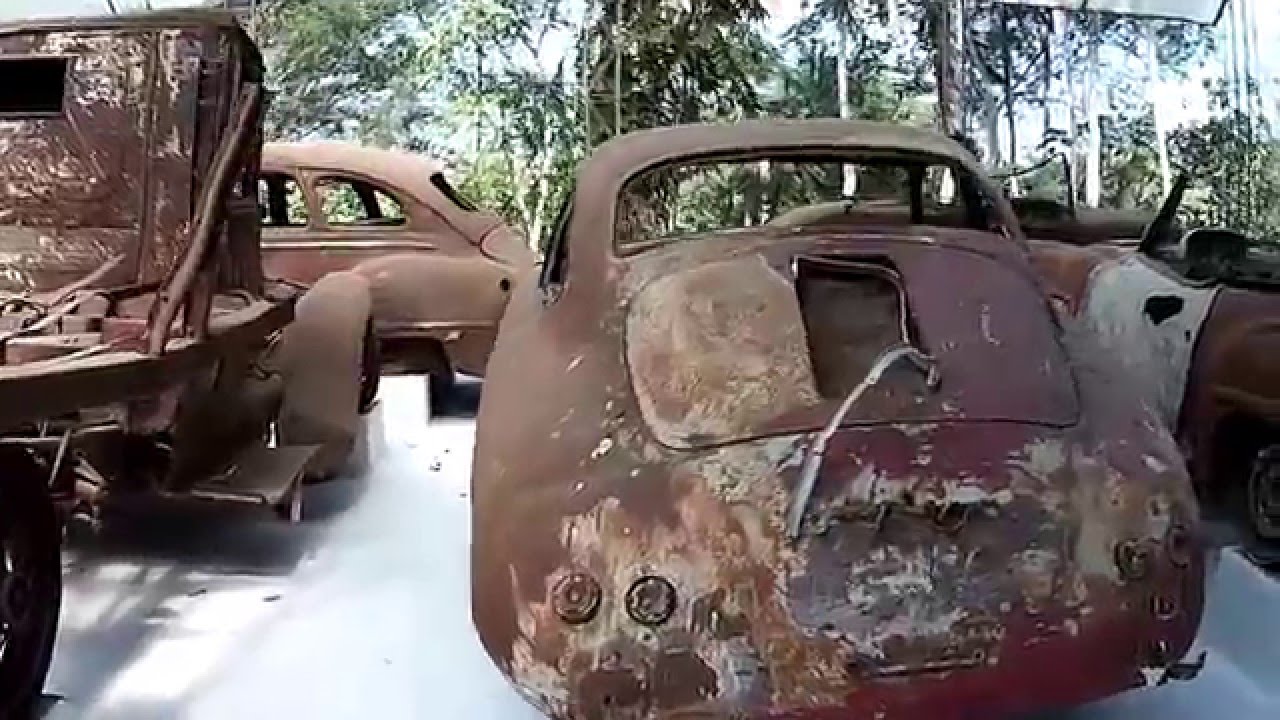 LOS CARROS DE PABLO ESCOBAR HACIENDA NAPOLES