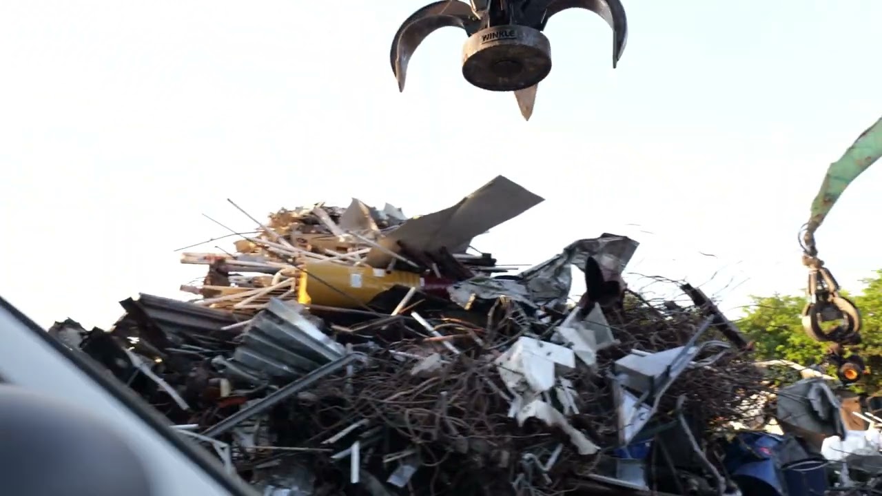 the busiest scrap yard in miami!!!