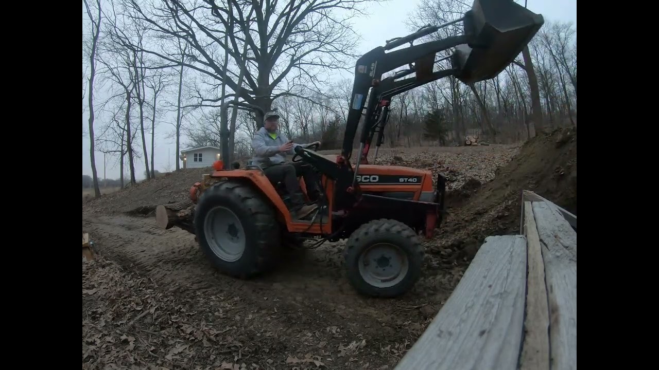 Agco ST40 doing some dirt work