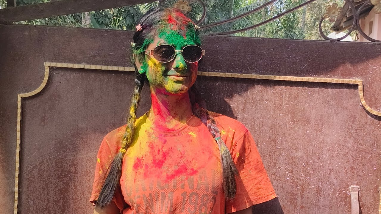 ব্যাংকে  বসে বোর হচ্ছি