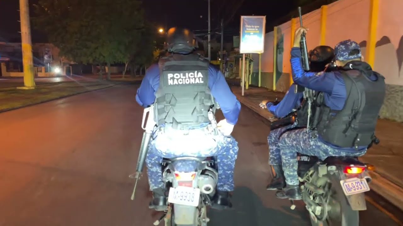 RECORRIDO DE LA POLICIA EN SECTORES DE SAN FRANCISCO DE MACORIS