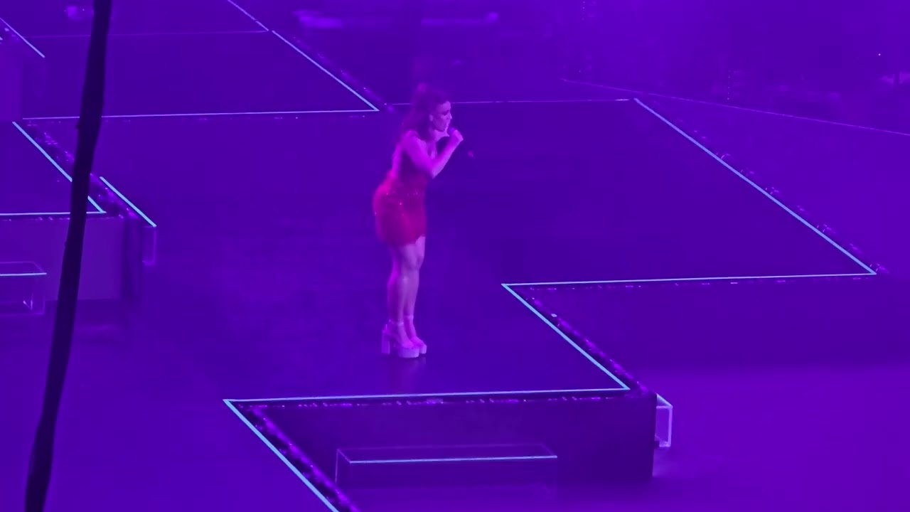 Y Ahora Que ? - Laura Esquivel 2000's  X Siempre. Arena CDMX 2025
