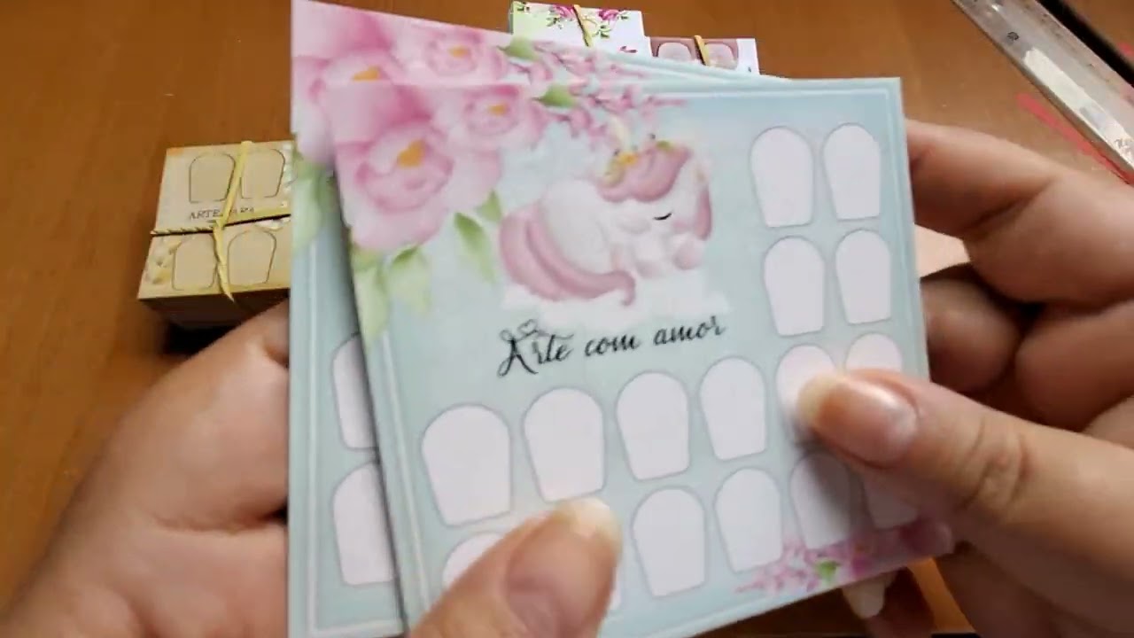 Cartelas  de adesivos para unhas Compradas já prontas para só fazer os adesivos