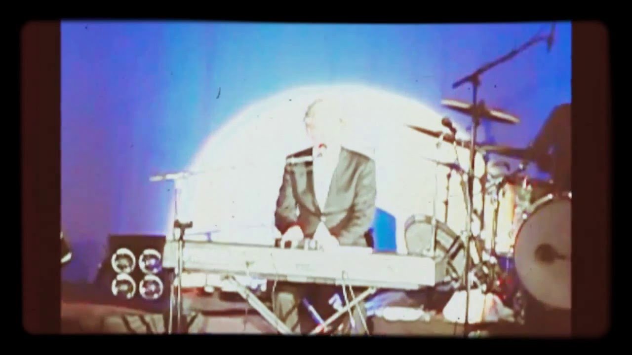 Tim Finn - 2006 Live In Te Awamutu