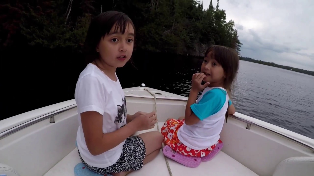 Main kerumah Teman Canada
(Kabin White Shell)