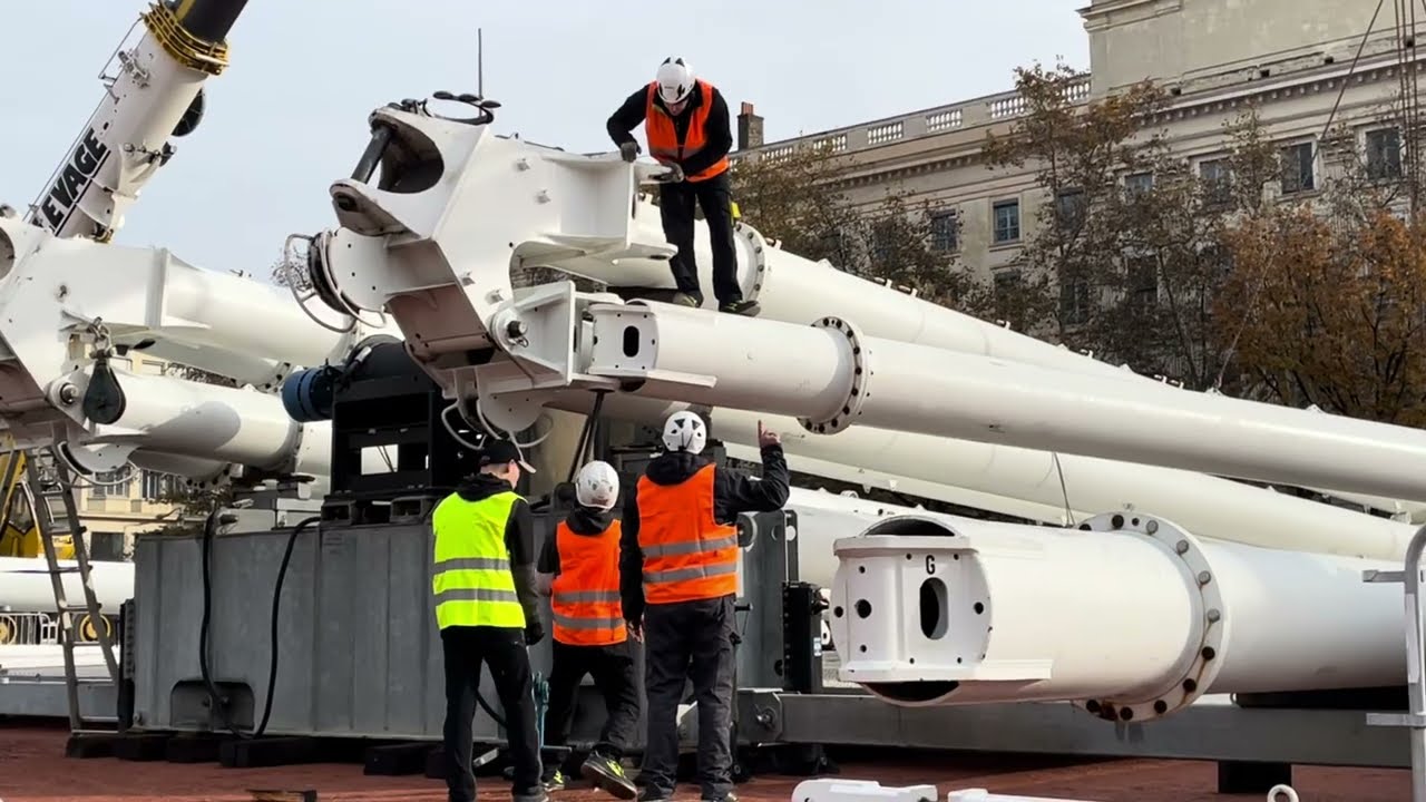 A Lyon, la place Bellecour se prépare à accueillir la grande roue