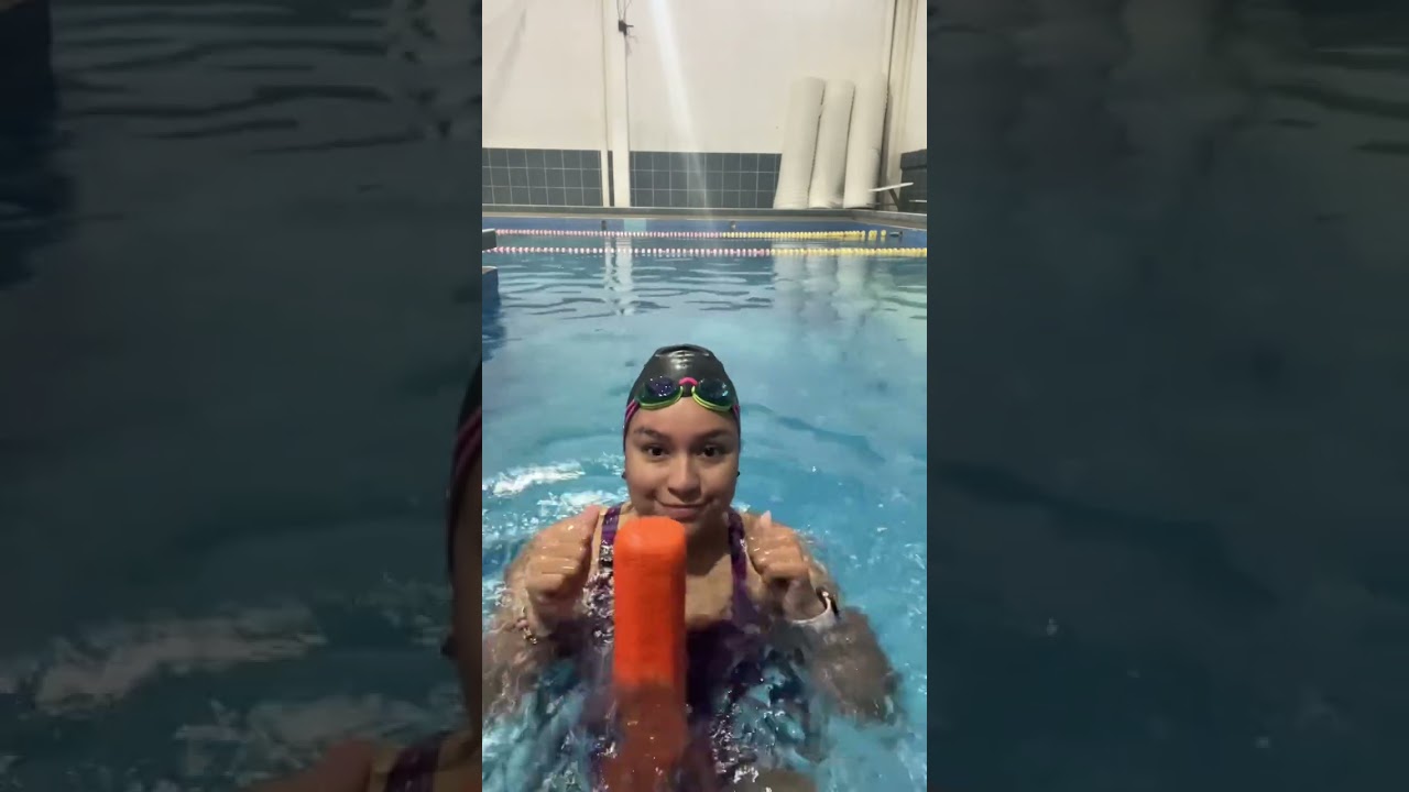 Ejercicios de natación con material para principiantes