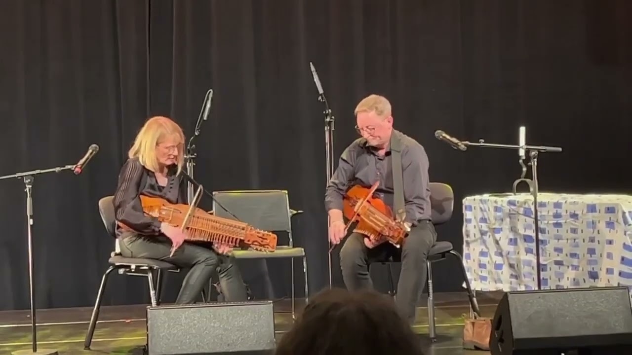 Träskovalsen efter Per Johan Bodin med Annika Ekstav & Anders Mattsson på nyckelharpa 
